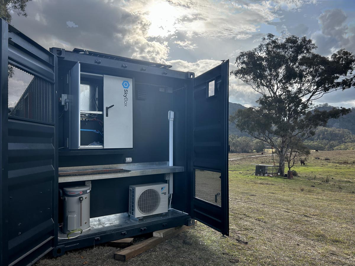 Mark VI_Door Open_Banner